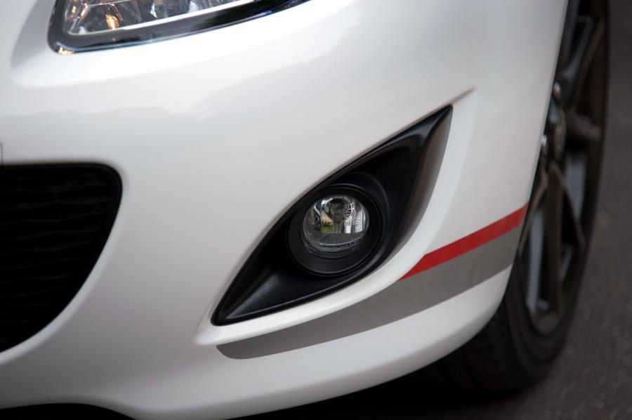  Mazda MX-5 Kuro 2012 года  (UK) (фото 16 из 54)